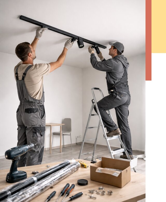 Установка трековых светильников в натяжной потолок в Пушкино от 4357 руб. | ОТДЕЛОЧНИК-Пшк